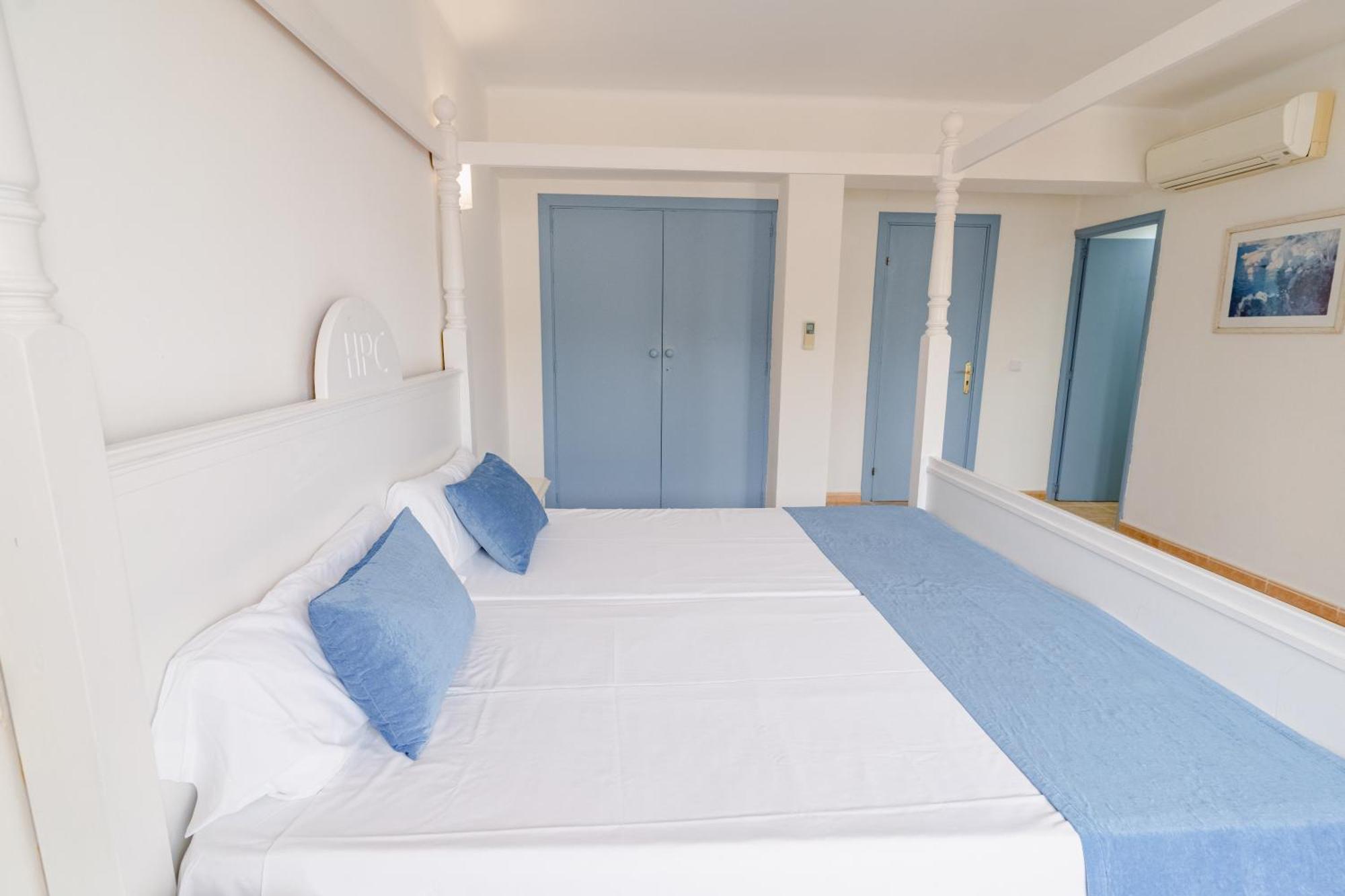 Hostal Hpc Porto Colom Exterior foto