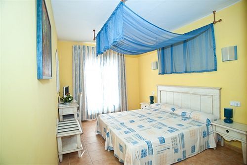 Hostal Hpc Porto Colom Exterior foto